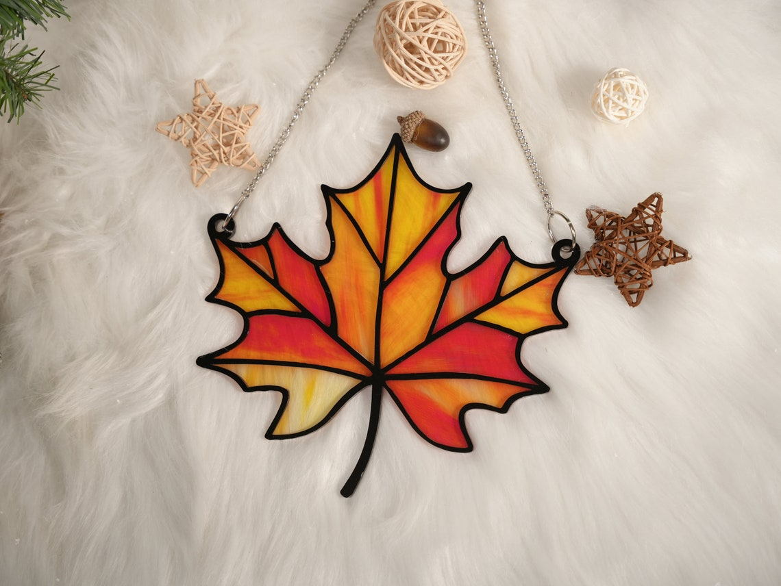 Vintage Autumn Leaf Suncatcher, Maple Autumn Leaf Classic Suncatcher Ornament