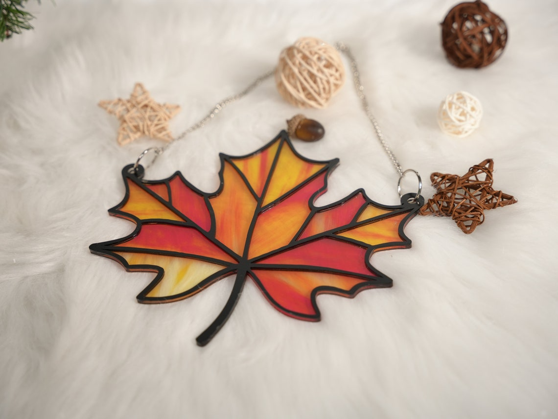 Vintage Autumn Leaf Suncatcher, Maple Autumn Leaf Classic Suncatcher Ornament